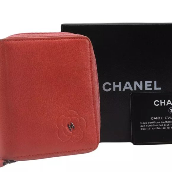 AUTHENTIC CHANEL CC LOGO CAMELIA BIFOLD WALLET - Picture 10 of 13